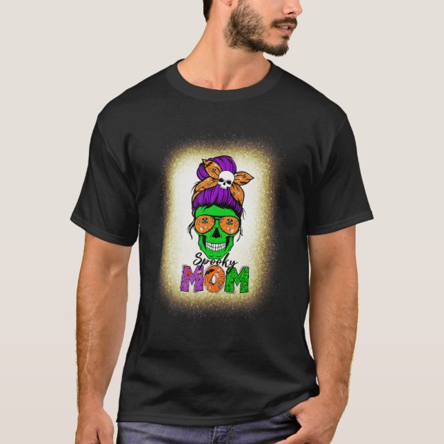 Spooky Mamma Messy Bun Skull Halloween Costume Mom T Shirt (Framsida)