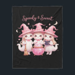 Spooky och Sweet Cute Witch Cat Oversized T-Shirt Fleecefilt<br><div class="desc">Spooky och Sweet Cute Witch Cat Oversized T-Shirt</div>