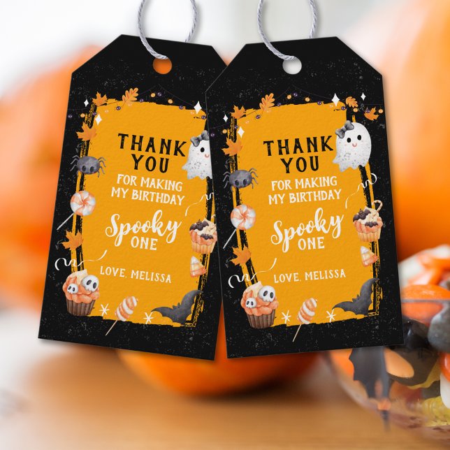 Spooky One Cute Halloween Birthday Thank You Presentetikett (Skapare uppladdad)
