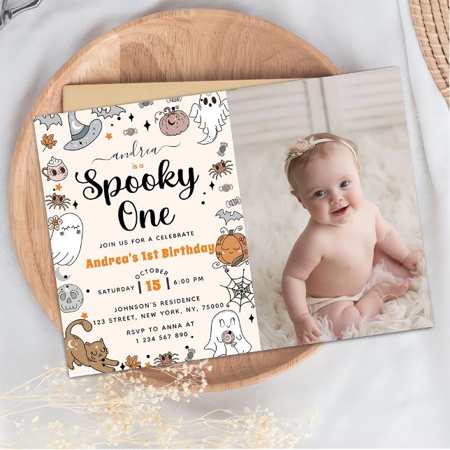 Spooky One Halloween Cute Ghost Birthday Photo Inbjudningar (Skapare uppladdad)