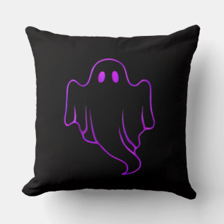 "Spooky Purple Glowing Ghost on Black Throw Pillow Kudde