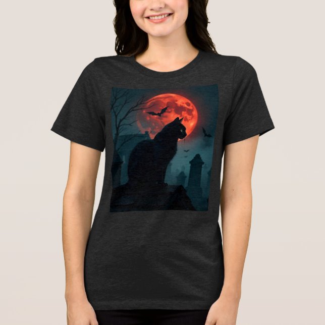 Spooky Rooftop Cat under Blood Måne T Shirt (Framsida)