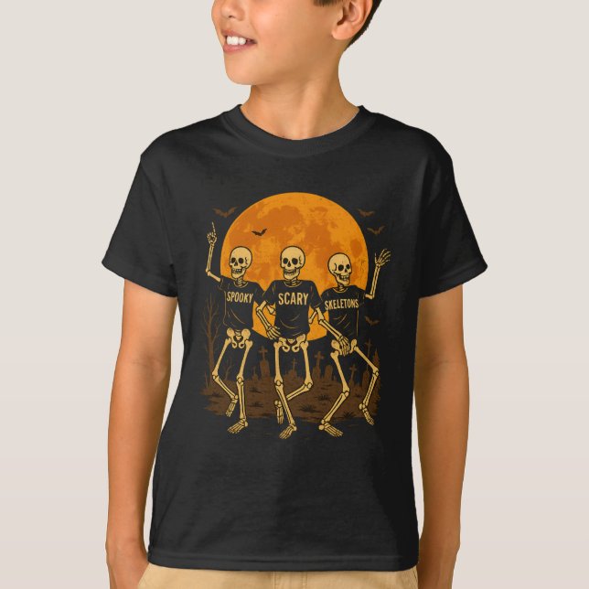 Spooky Scary Skeletons Halloween T-Shirt - Dancing (Framsida)