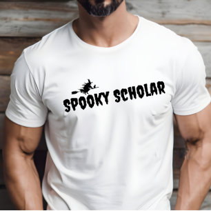 Spooky Scholar black typography halloween häx T Shirt