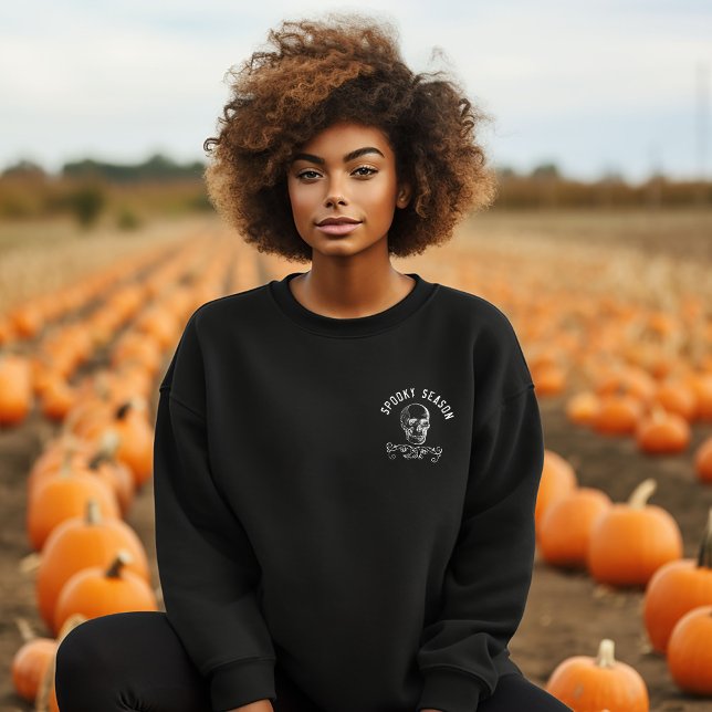 Spooky Season Black and White Skull T Shirt (Skapare uppladdad)
