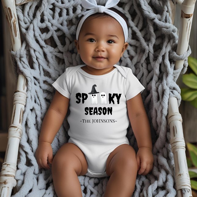 Spooky Season - First Halloween Outfit T Shirt (Skapare uppladdad)