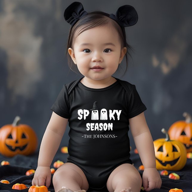 Spooky Season - First Halloween Outfit T Shirt (Skapare uppladdad)