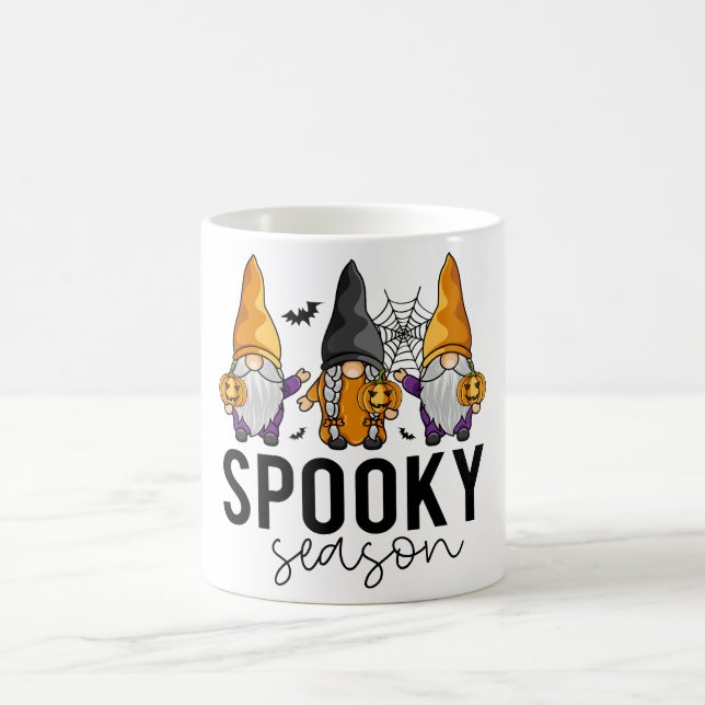 Spooky Season Halloween Gnomes Kaffemugg (Center)