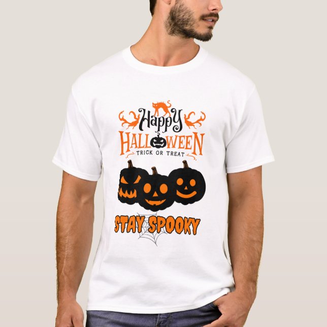 Spooky Season i happy halloween T Shirt (Framsida)