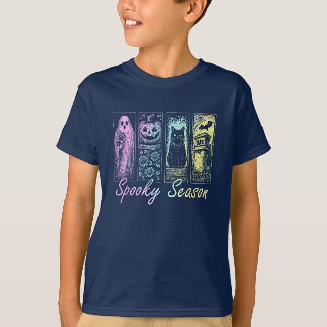 Spooky Season Retro Halloween Horror Ghost T Shirt (Framsida)