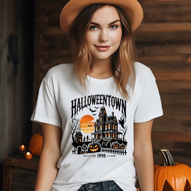 Spooky Season Stil: Halloweentown Halloween T Shirt (Skapare uppladdad)