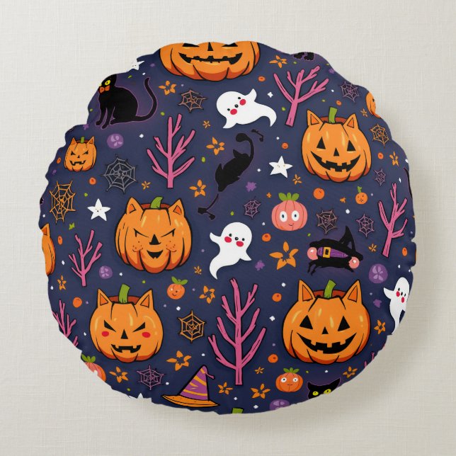 Spooky Snuggle Cushion Rund Kudde (Framsidan)
