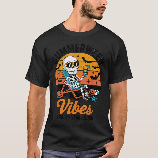 Spooky Summer Beach Skeleton Funny Halloween Summe T Shirt (Framsida)