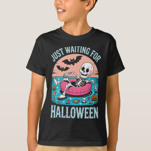 Spooky Summer Skeleton bara väntar på barn T Shirt