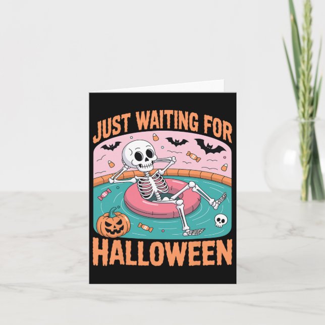 Spooky Summer Skeleton väntar bara på Halloween Kort (Framsida)