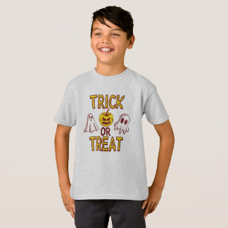 Spooky Trick or Treat Halloween - ghosts & pumpkin T Shirt