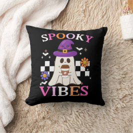 Spooky Vibes: Halloween Graphic Tee Kudde
