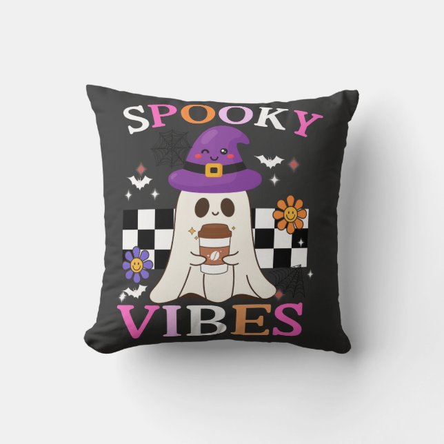 Spooky Vibes: Halloween Graphic Tee Kudde (Framsida)