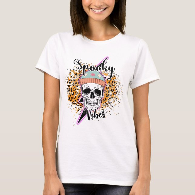 Spooky Vibes Leopard Halloween  T Shirt (Framsida)