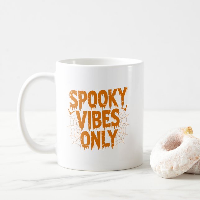 Spooky Vibes Only Halloween Kaffemugg (Med munk)