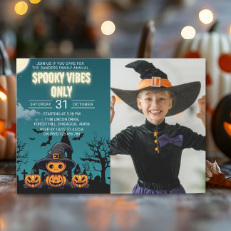 Spooky Vibes Only Halloween Party – Cute Pumpkin Inbjudningar