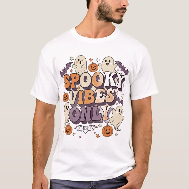 Spooky Vibes Only Shirt | Retro Halloween Tee (Framsida)