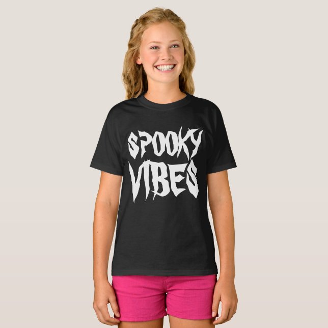 SPOOKY VIBES T-Shirt (Hel framsida)