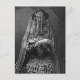 Spooky Victorian Photograph of Dead Woman in Dress Vykort