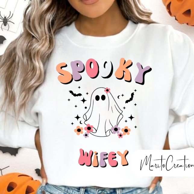 Spooky Wifey, Retro Floral Ghost, Halloween Wifey T Shirt (Skapare uppladdad)