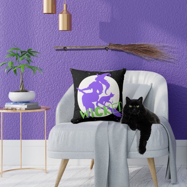 Spooky Witch Dekorativ kudde (Skapare uppladdad)