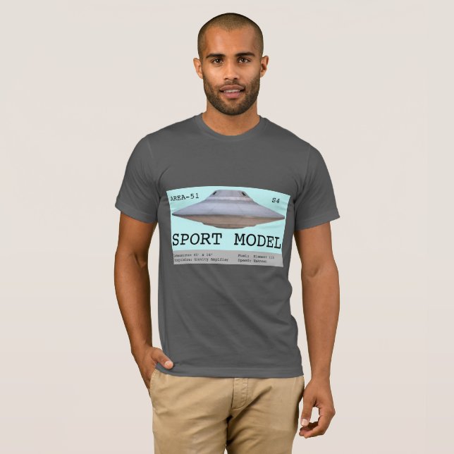 Sporten modellerar sauceren från Area-51/S4 Tee Shirt (Hel framsida)