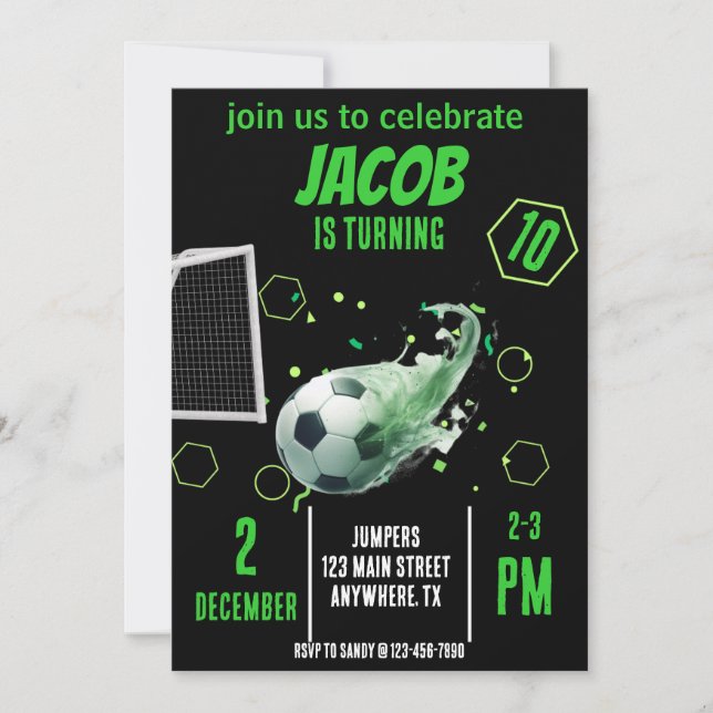 Sporter som flyger på fotbolls-måls-födelsedagsinb inbjudningar (Framsida)