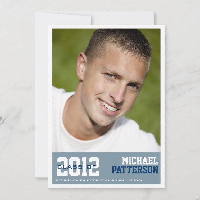 Sporterar inbjudan till Guy Photo Studentfest Blue (Framsida)