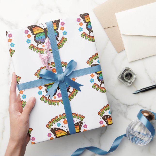 Sprid Kärlek Överallt – Regnbåge Fjäril Citat – Presentpapper (Gifting)