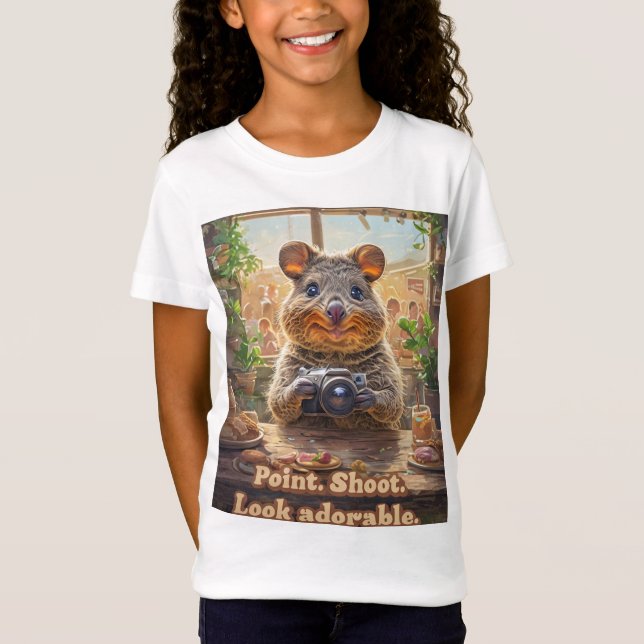 Sprid Smiles med vår Cheerful Quokka Tee! T Shirt (Framsida)