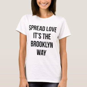 Spridd kärlek är det Brooklynen långt T Shirt