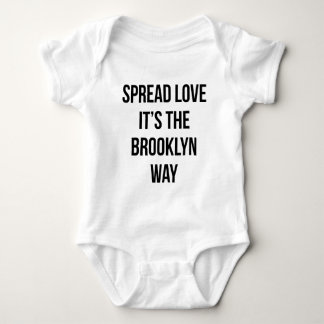 Spridd kärlek är det Brooklynen långt Tee Shirt