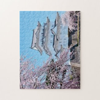 Spring Serenity at Numazu Castle – Sakura in Bloom Pussel