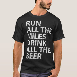 Springa dricker allt under julgranen t shirt