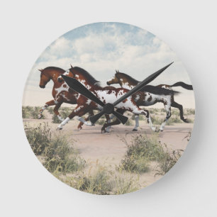 Springa som Vinden - Galloping Paint Horses Clock Rund Klocka