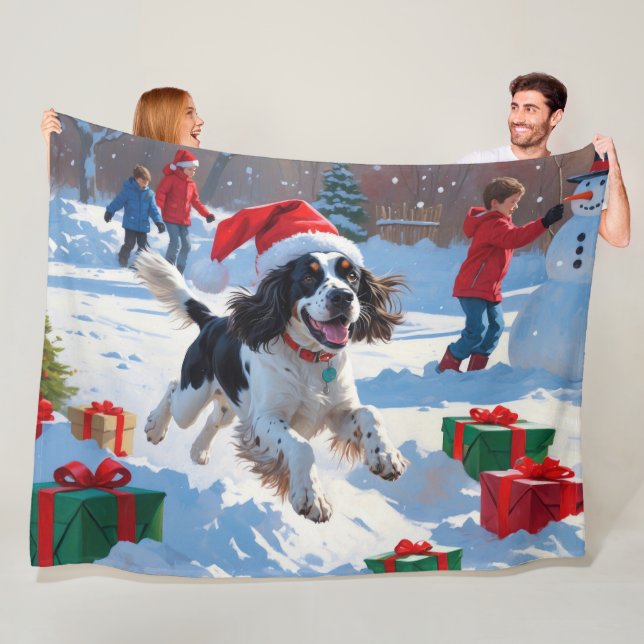 Springer Spaniel springar i snö med julhatt Fleecefilt (På plats)