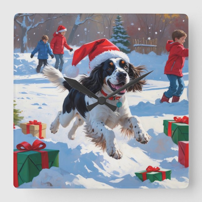 Springer Spaniel springar i snö med julhatt Fyrkantig Klocka (Framsida)