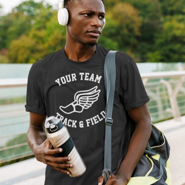 Springer Track och Fält Anpassningsbar Team Namn e T Shirt (Custom track and field team shirt with personalize name or text.)