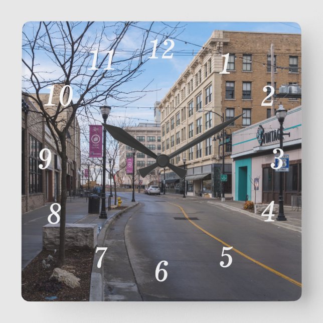 Springfield Wall Clock Fyrkantig Klocka (Framsida)