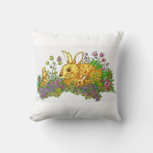 Springtime Bunnies i Fält i Flowers Kudde