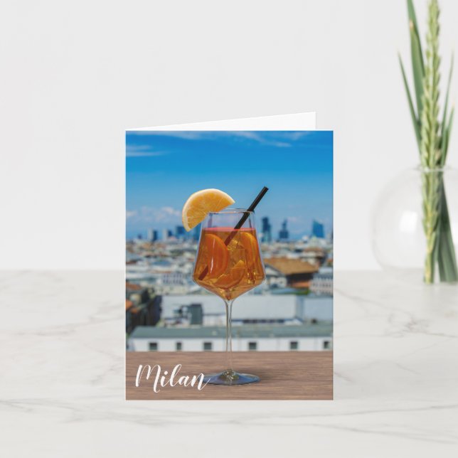 Spritz-cocktail på bord mot Milano Anteckningskort (Framsida)