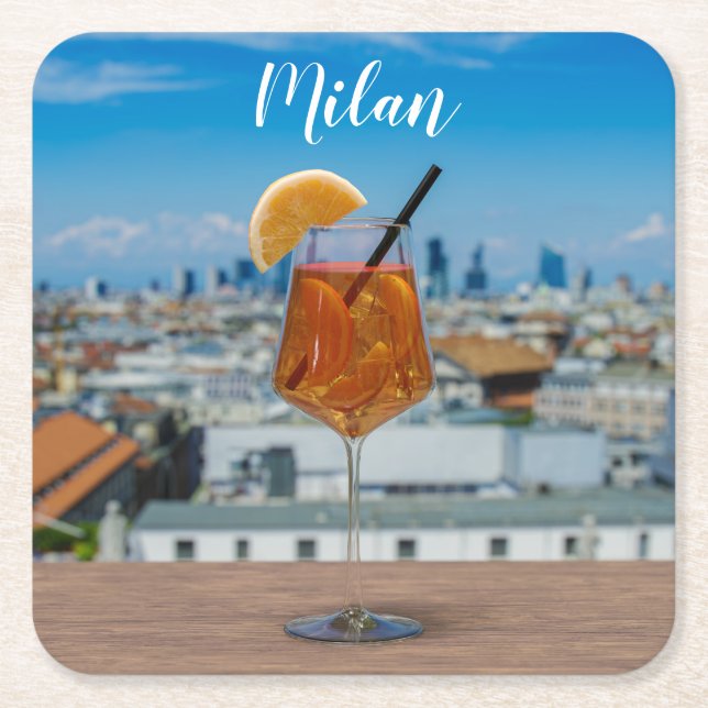 Spritz-cocktail på bord mot Milano Underlägg Papper Kvadrat (Framsidan)