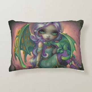 Sprout Dragonling Kudd Prydnadskudde