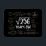 Square Root of 256 16th Birthday 16 Year Old Gifts Magnet<br><div class="desc">Perfekt 16 år Gammal yft Idea för barn Square Root från 256 års ålder. Fantastisk-gåva till tonåring,  barn,  dotter,  vänner som tillverkats/fötts 2008,  skolpojke,  son,  ungdom,  skolbarn,  pojke,  pojke,  kinder,  legend,  flicka,  pojkar,  tonåringar på lycklig 16:e Födelsedagsfesten</div>