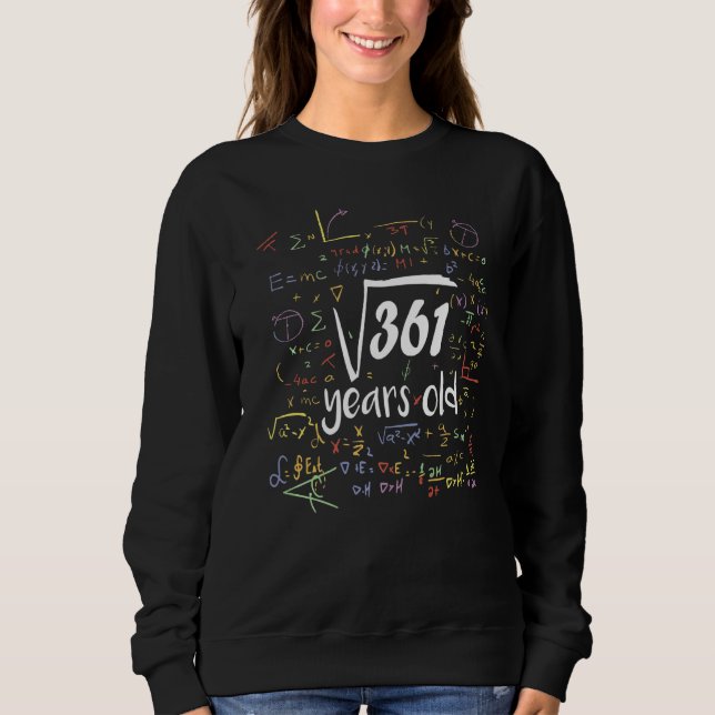 Square Root of 361 19th Birthday 19 Year Old Math T Shirt (Framsida)